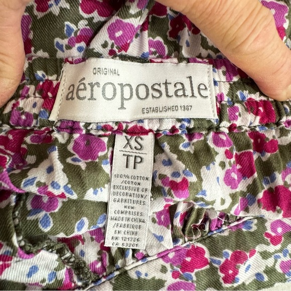 Aeropostale Pull-On Floral Wide Leg Elastic Waist Shorts - Picture 3 of 5